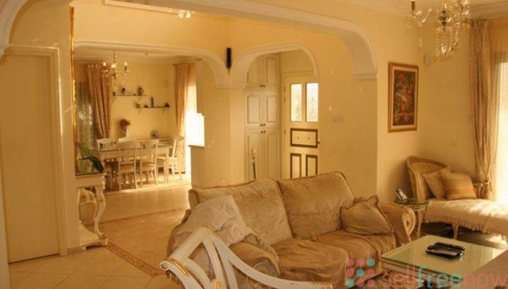 Exclusive villa, 3 bedrooms + 1 studio, 60 m from the sea